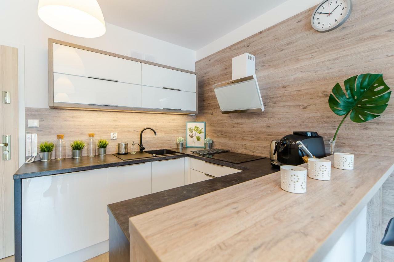 Apartamenty Familijne- Os Feniks Kolobrzeg Bagian luar foto
