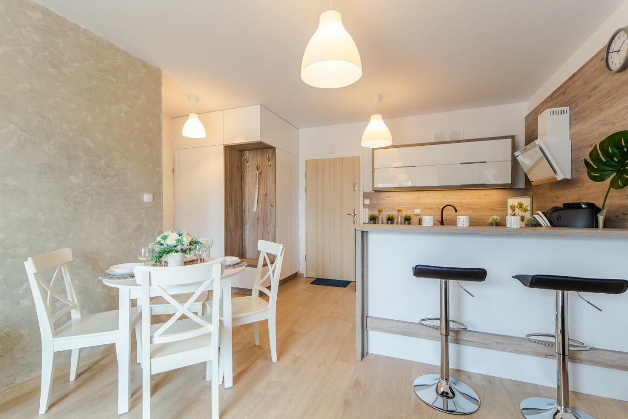 Apartamenty Familijne- Os Feniks Kolobrzeg Bagian luar foto